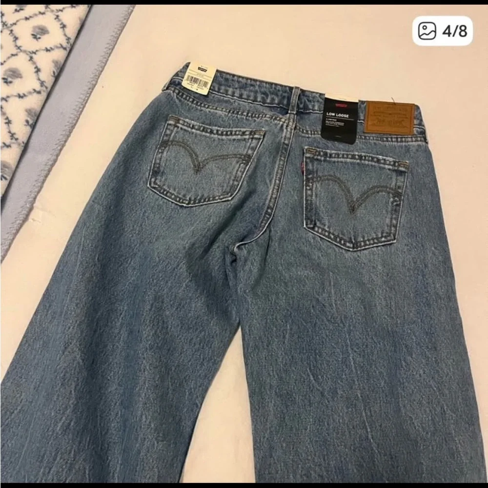 NWT Levi Low Loose Jeans - Picture 4 of 4